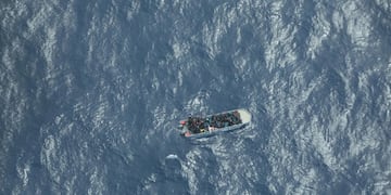 Imagen de la barcaza que terminó hundiéndose en el Mediterráneo.