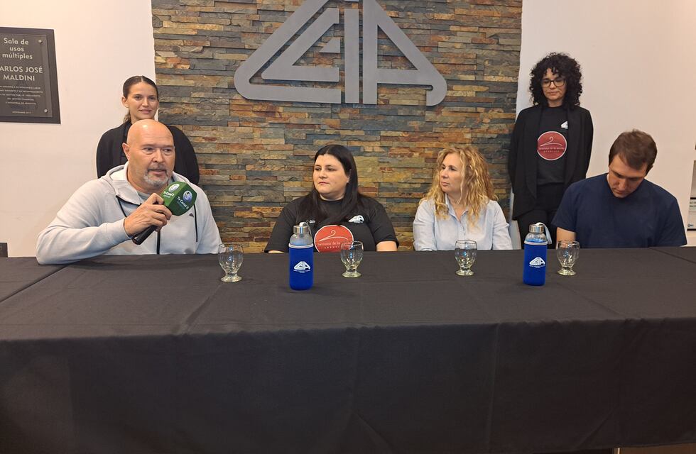 El Centro Comercial e Industrial de Arroyito realiza un tremendo desfile este domingo 11