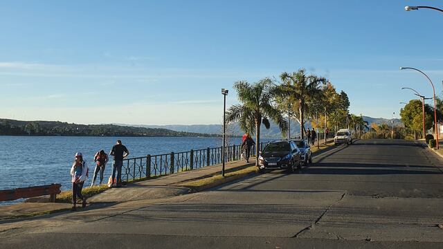 Costanera de Villa Carlos Paz. Junio 2021. (Foto: VíaCarlosPaz).