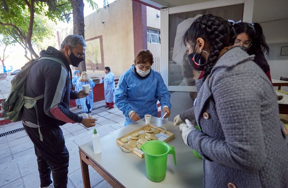 Agasajaron con un desayuno criollo a vacunadores y vecinos de Las Heras con el fin de “contagiar patria”