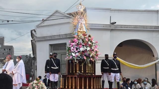 La sagrada imagen de Nuestra Señora del Rosario de Río Blanco y Paypaya presidió los actos de este domingo en la capital jujeña.
