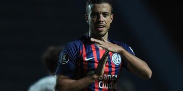 Di Santo, actualmente en San Lorenzo, podría ser el 9 de Boca Juniors.