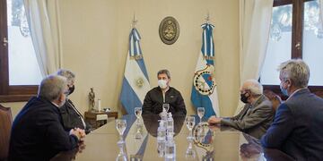 El gobernador Sergio Uñac recibió a funcionarios de Raffo Monte Verde en Casa de Gobierno.