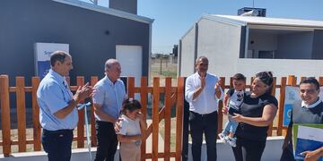 Entregaron 14 viviendas en Bella Italia