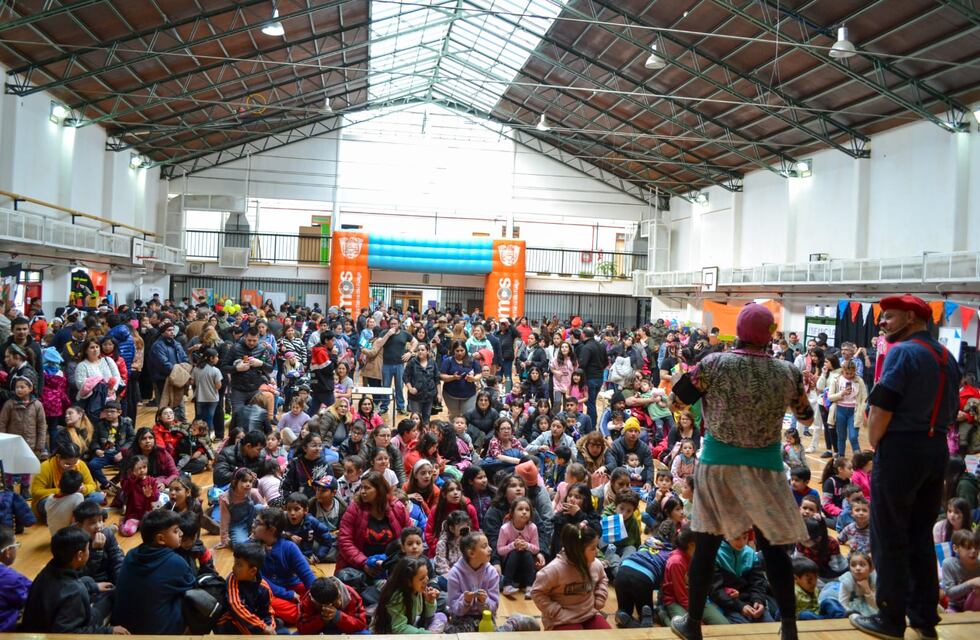 Una multitud de niños disfrutó la gran kermés en Tolhuin y Ushuaia