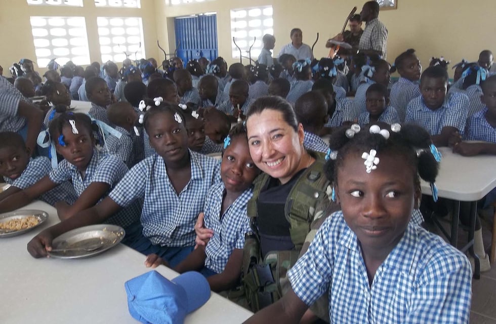 Alejandra Aguilar Orozco es la primera mujer furriel Suboficial Mayor de la Armada