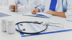 Dos médicos truchos ejercieron ilegalmente en Córdoba.