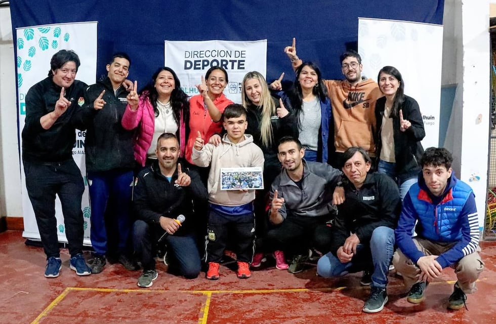 Tolhuin agasajó a Nazareno Oliva