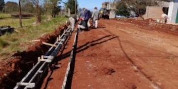 Inician obras de cordón y empedrado en Oberá.