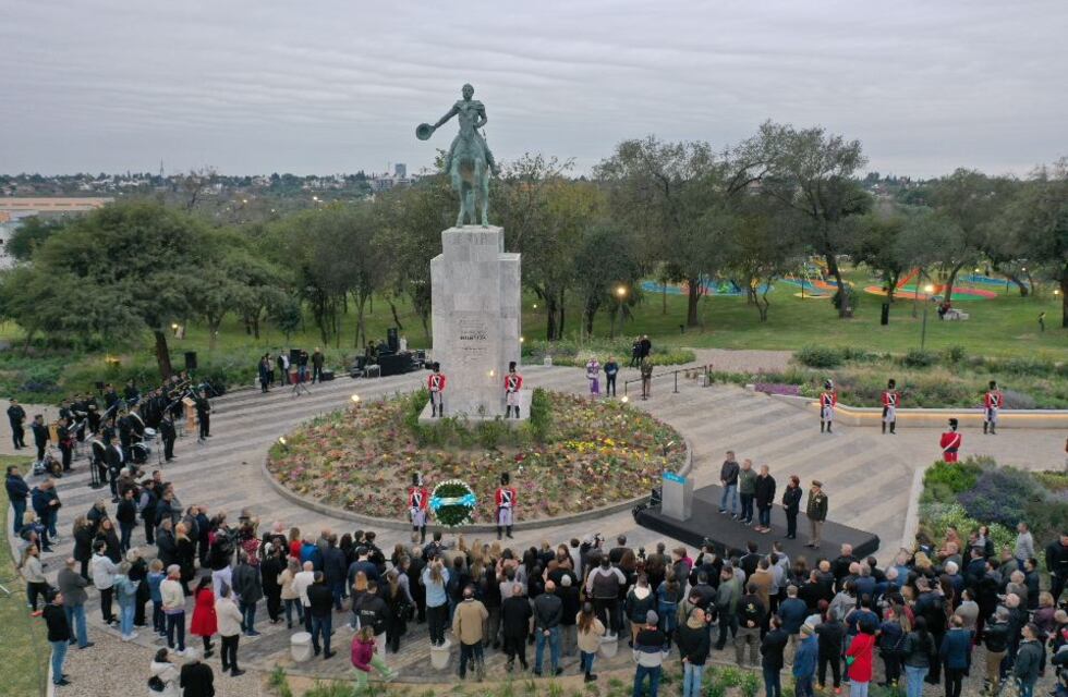 En fotos: Juan Schiaretti y Martín Llaryora  inauguraron el parque Bustos