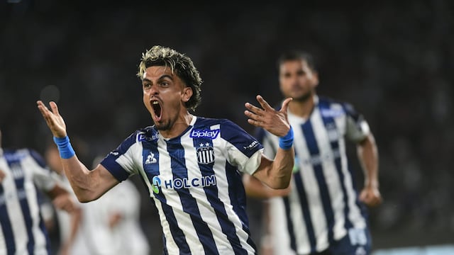 Ronaldo Martínez marcó el 1-0 de Talleres ante Newell's en el Kempes. (Javier Ferreyra / La Voz)