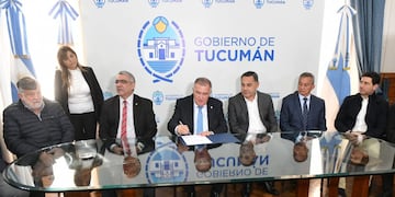 Sr firmó el acta compromiso para ordenar el mercado y garantizar exportaciones.