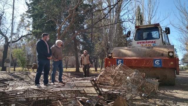 En el Centro de Rescate y Conservación de YPF, ubicado en el Complejo Industrial Luján de Cuyo la Secretaría de Ambiente destruyó más de 4.000 trampero y jaulas decomisados. Gentileza