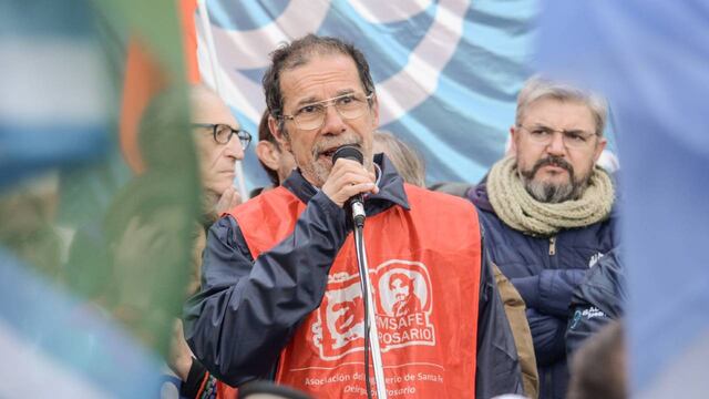 El gremialista salió a marcar la cancha antes de la asamblea provincial.