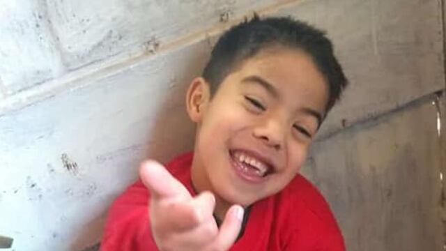 El pequeño puntaltense debe juntar más de 200 mil pesos para operarse de los ojos