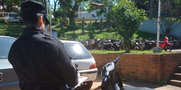 Eldorado: intentaba trasladar una motocicleta robada y fue detenido.