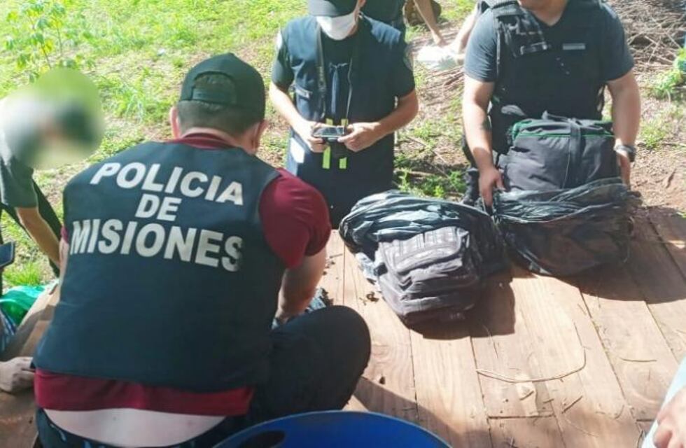 Robaron un local de indumentaria en El Alcázar y terminaron detenidos