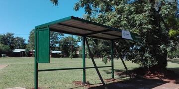 Arreglos en paradas de colectivos en Posadas