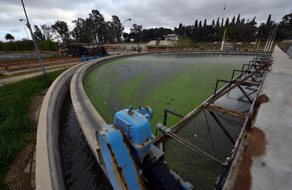 Coronavirus en Córdoba: por la Delta en aguas, empleados de cloacas piden no pagar Ganancias