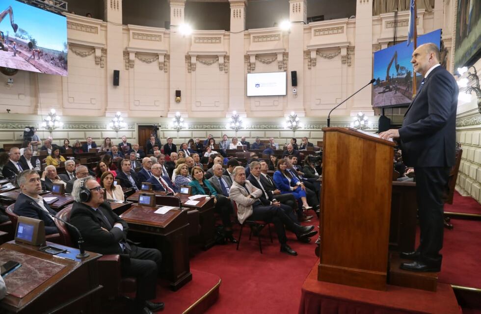 Omar Perotti dio su último discurso en la Legislatura como Gobernador: “No podemos retroceder”