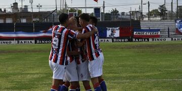 Rosario enfrenta a Villa Mitre (Foto: Néstor Franchi)