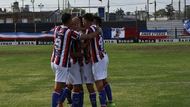 Rosario enfrenta a Villa Mitre (Foto: Néstor Franchi)