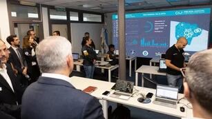 Se trata del padre y hermano del diputado Germán Kiczka, miembro del Partido Activar que conduce Pedro Puerta.