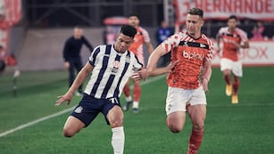 Diego Valoyes y su característico cambio de ritmo dentro de la cancha, se replica fuera de la alfombra verde. (Prensa Talleres)