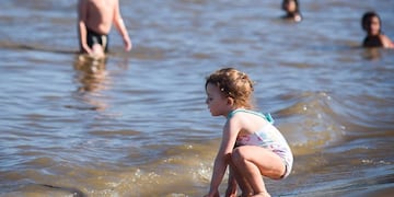 Las playas del río Paraná son uno de los lugares más visitados de la temporada.