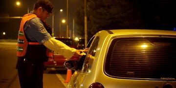 Alerta sanitaria en Mendoza: quiénes pueden circular de 0.30 a 5.30 y cómo justificarlo.