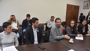 Agustín Yécora, secretario provincial de Salud Mental, encabezó el grupo de funcionarios gubernamentales que llevó sus aportes a la Legislatura.