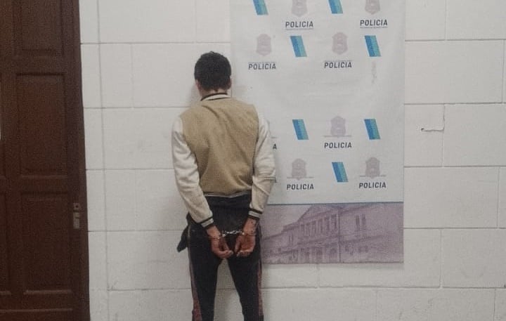 Quiso llevarse las aberturas de una casa en construcción y fue detenido