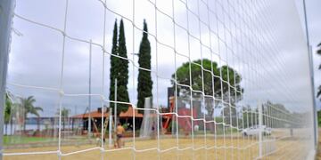 Beach voley o voley playero, sobre arena.