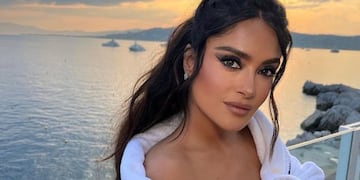 A los 57 años, Salma Hayek se dio un chapuzón con una pequeña bikini ultra hot y causó furor