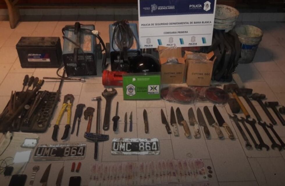 Tres delincuentes ingresaron y robaron en una casa armados con cuchillos
