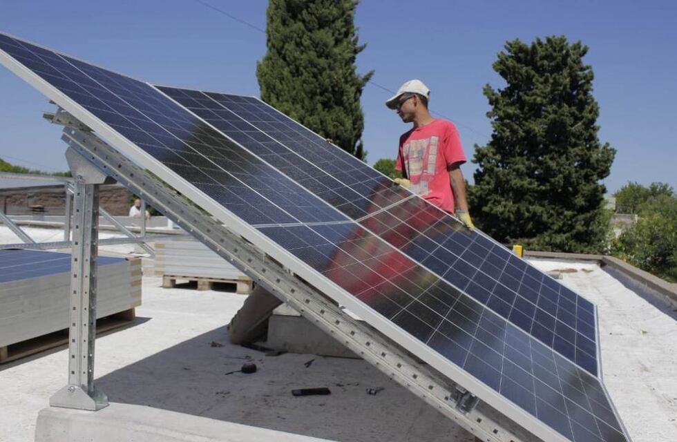 Buscan que la comuna sanrafaelina instale paneles solares y se provea de energía