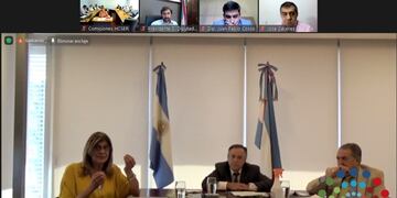 El presidente de la Cámara baja, Angel Giano, y diputados y diputadas participaron de una reunión convocada por la Comisión de Legislación General del Senado que preside la senadora Claudia Gieco