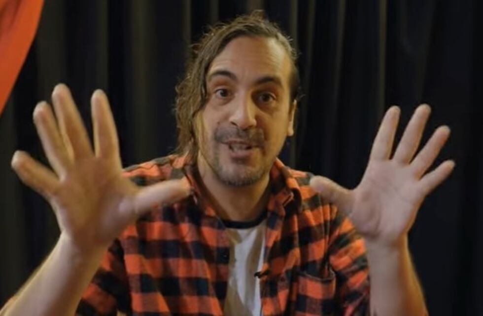 Actor y youtuber: quién es el hombre que intentó matar a su expareja de 28 puñaladas en una pizzería en Núñez