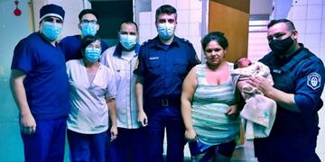 La Policía reanimó a un bebé.