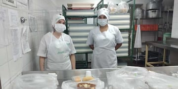 Un hospital de Neuquén brinda almuerzos con tiernos mensajes para los pacientes con coronavirus