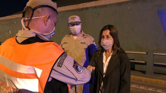 Sabina Frederic en Puente Pueyrredon durante los controles en Amba , en la ciudad de Buenos Aires. Foto Clarin