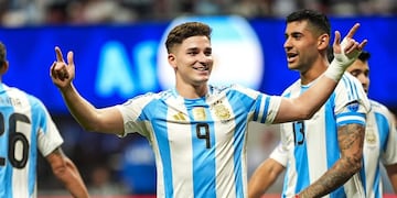 Julián Álvarez y Cuti Romero son los futbolistas de todo el mundo que más viajaron en la temporada 2023-24.