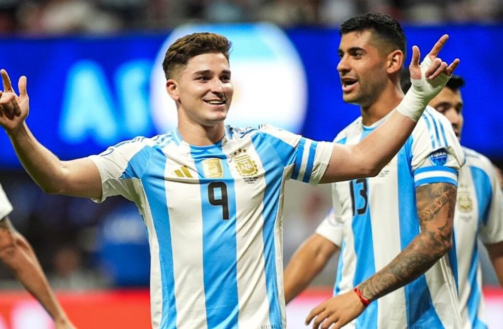 Cuti Romero y Julián Álvarez, los jugadores que más viajaron esta temporada: cuántas millas acumularon