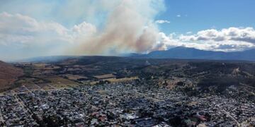 Un nuevo incendio se desató en la zona de Laguna Larga en el Parque Nacional Los Alerces.