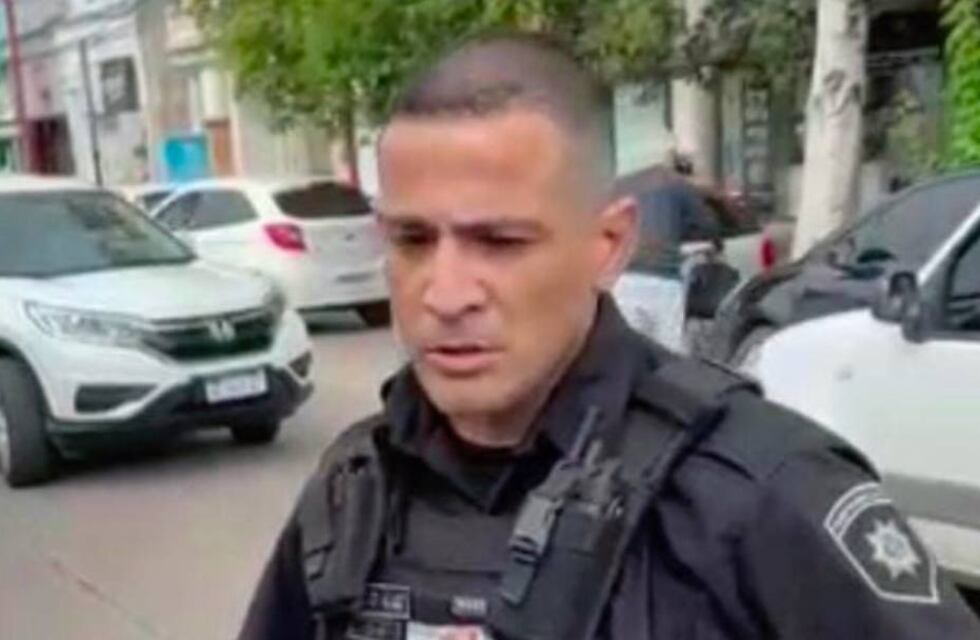 De héroe a delincuente: un policía de Rosario quedó preso junto a nueve agentes más