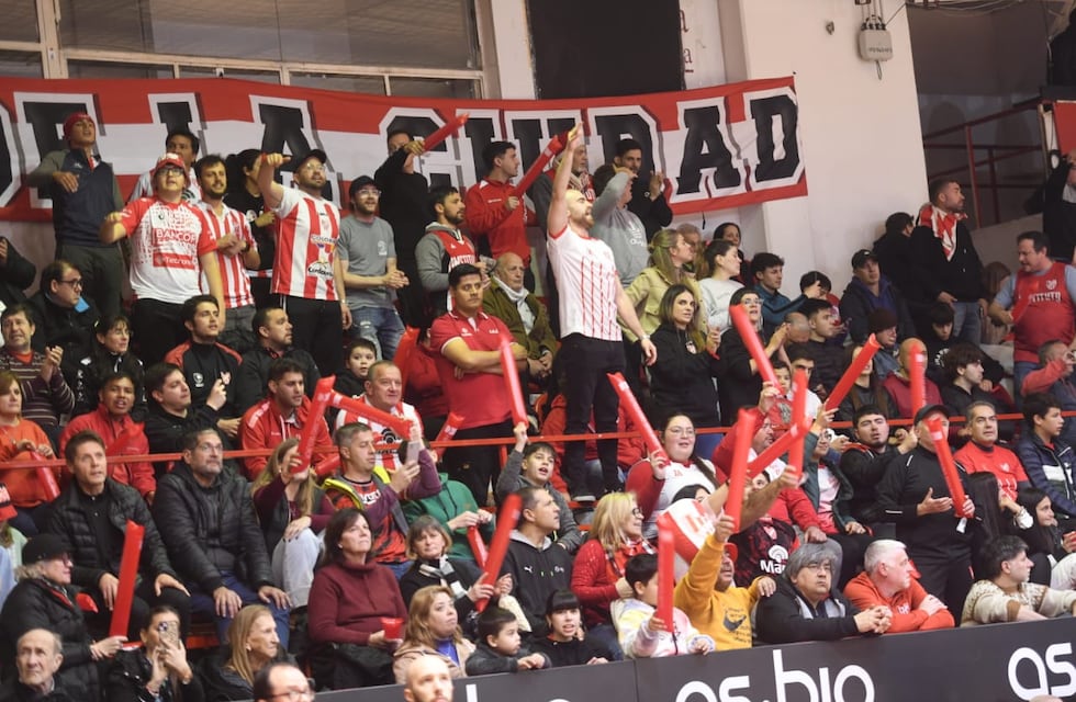 Efecto Instituto: la insólita reacción de un jugador de Boca al escuchar a la hinchada albirroja