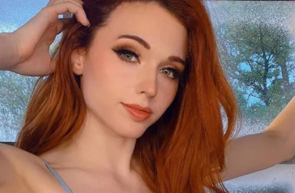 Amouranth incendió las redes con un look tipo cosplayer donde mostró toda sus curvas