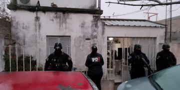 Allanamiento en donde detuvieron a un hombre por amenazas