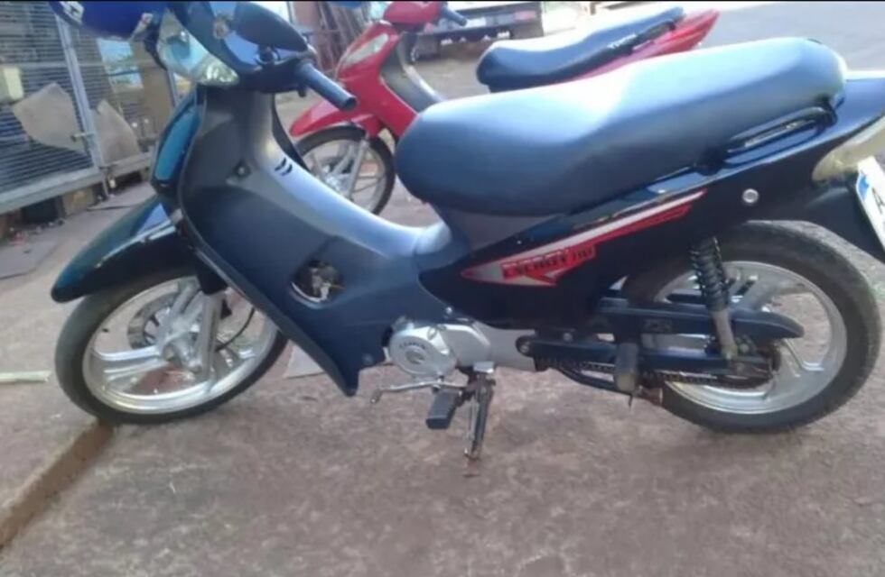 San Pedro: le robaron la moto de la galería de su casa