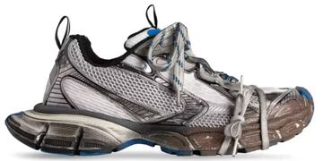 Salen casi 1000 euros y vienen decoradas con barro: cómo son las zapatillas "muddy" de Balenciaga / Foto: Balenciaga